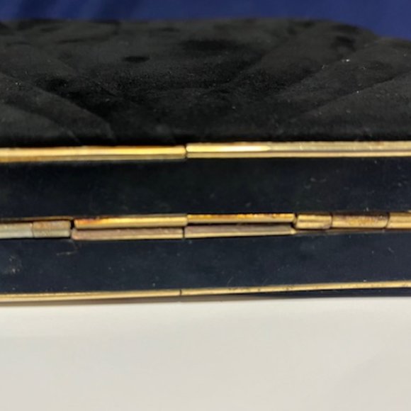 VTG Black Suede Gold Trim Clamp Hard Case Hinged Shoulder Bag Clutch 7.25"x6.25" - Picture 15 of 16